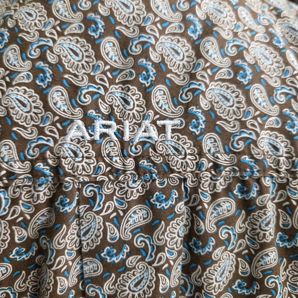 Ariat Mens Brown With Blue Paisley Casual Button Down Shirt Size Small - Picture 5 of 8